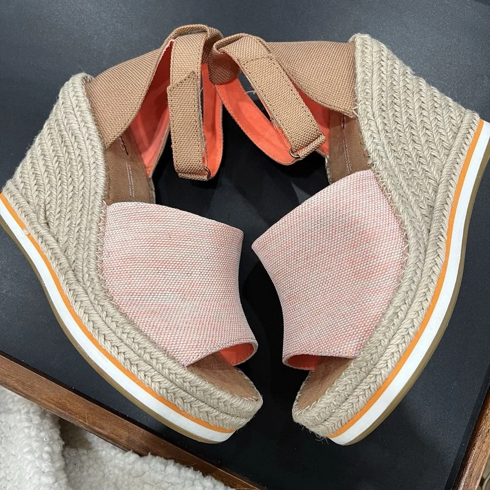 TOMS Women's Marisol Peep Toe Wedge Orange Sandals 8 M